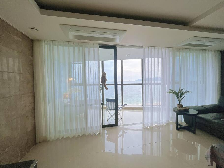 Апартаменти Haeundae Luxury House Пусан Екстер'єр фото
